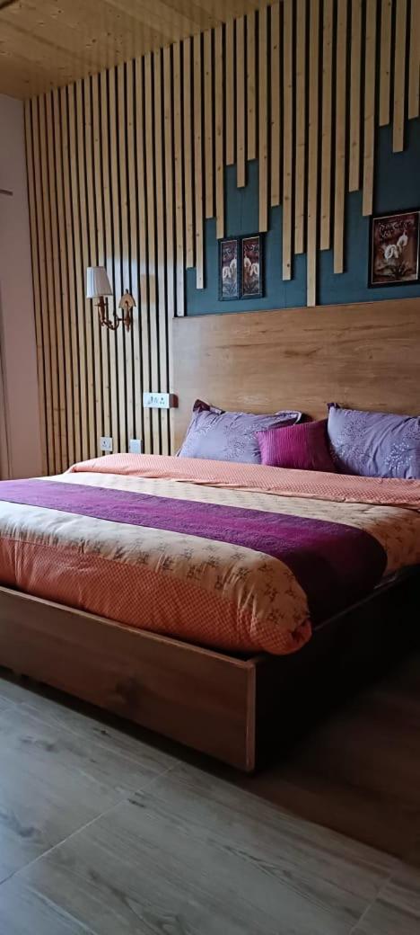 Starry Sky Hotel Joshīmath Extérieur photo