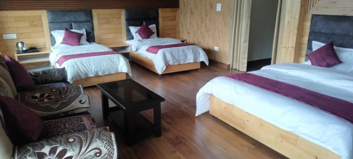 Starry Sky Hotel Joshīmath Extérieur photo